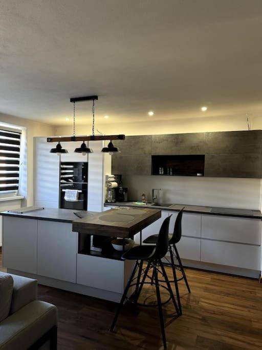 Modern Apartment In City Centre Банска бистрица Екстериор снимка