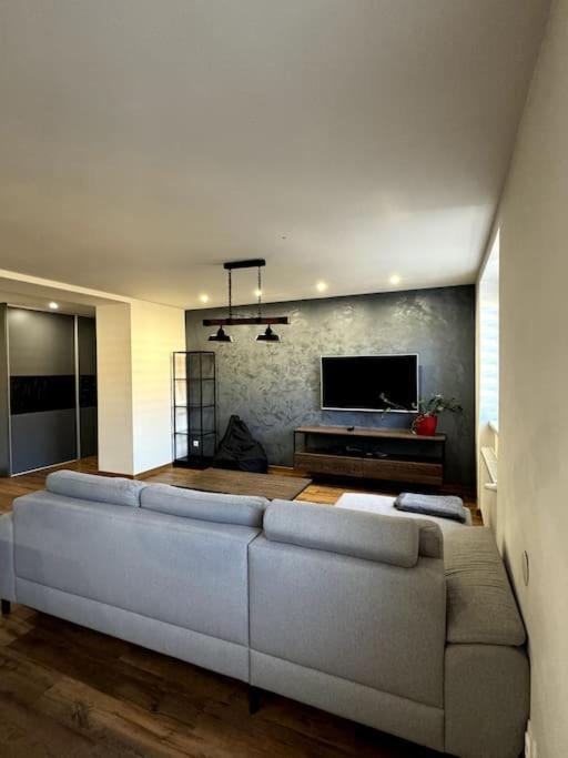 Modern Apartment In City Centre Банска бистрица Екстериор снимка
